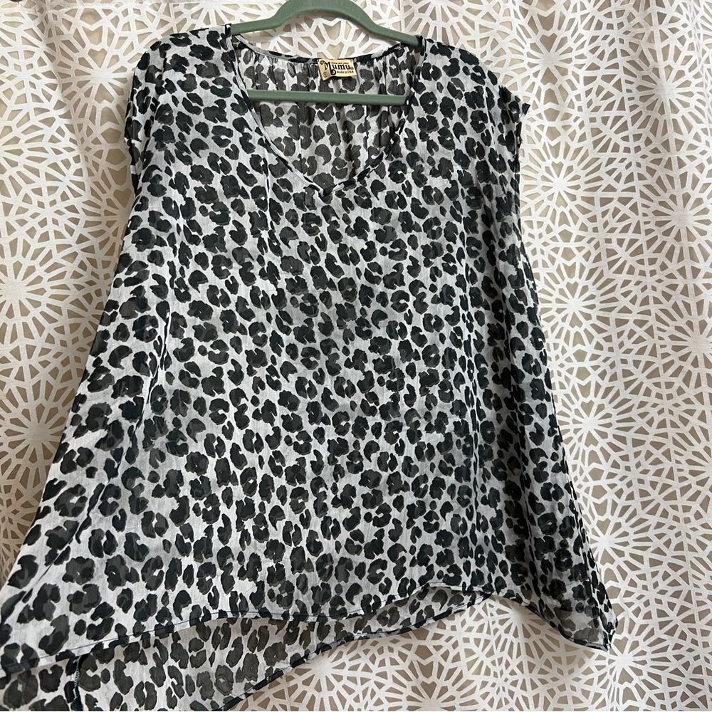 Show Me Your Mumu Sheer Leopard Print Women's Tunic - Picture 2 of 5